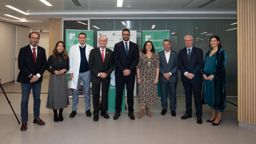 Un momento de  la inauguración del centro GenesisCare este viernes en Málaga.