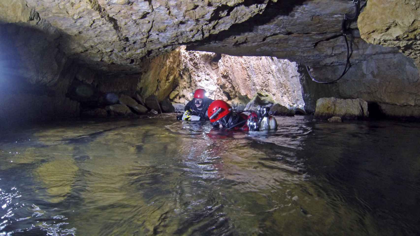 Interior de la cueva de Moraig en Benitachell (Alicante).