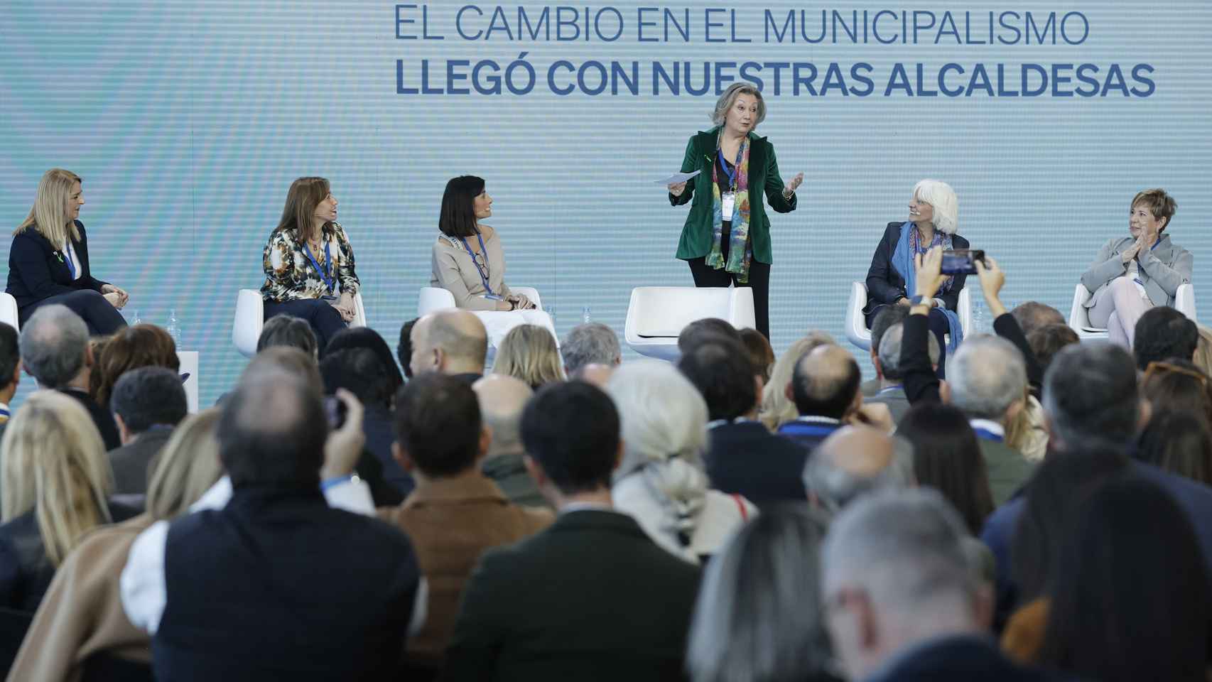 Ponencia de mujeres alcaldesas del PP.