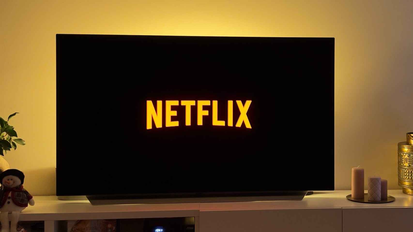 Logo de Netflix en un televisor