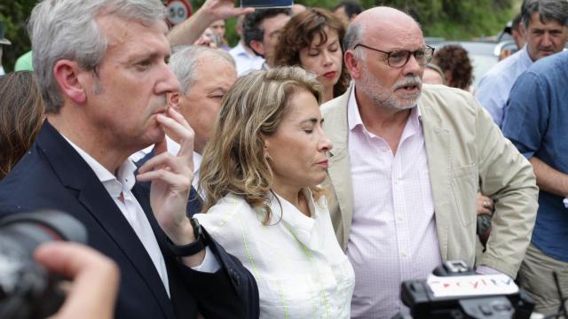 El presidente de la Xunta de Galicia, Alfonso Rueda, y la ministra de Transportes, Raquel Sánchez, en una foto de archivo.