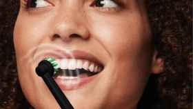 Higiene dental al mejor precio: ¡Consigue este cepillo de dientes eléctrico de Oral-B al 50%!