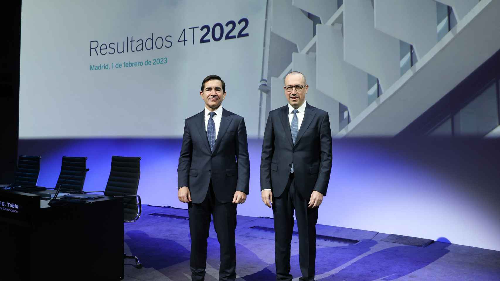 Carlos Torres, presidente de BBVA, y Onur Genç, consejero delegado, durante la presentación de los resultados de 2022.