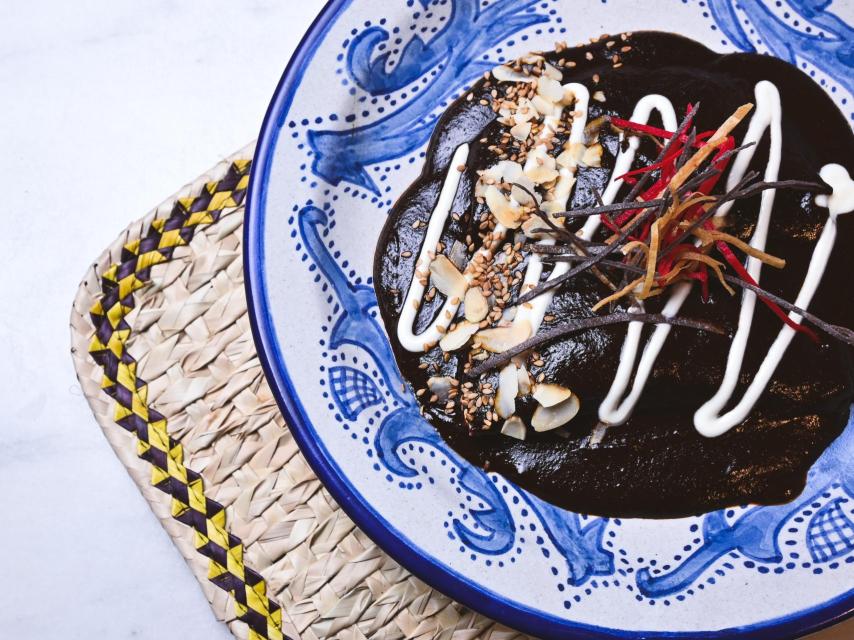 Plato de los que se sirven en Gastro Galería Frida Íntima.