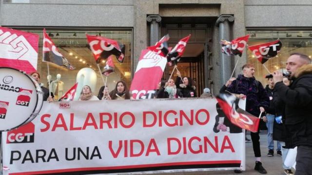 Protesta de la CGT en una tienda de Inditex.