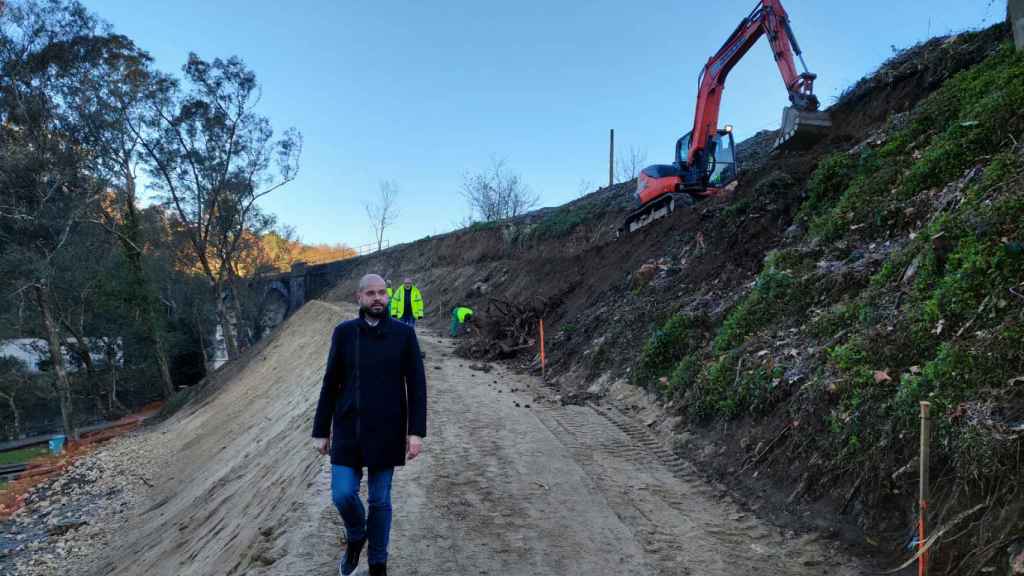 El portavoz municipal Iván Puentes visita las obras.