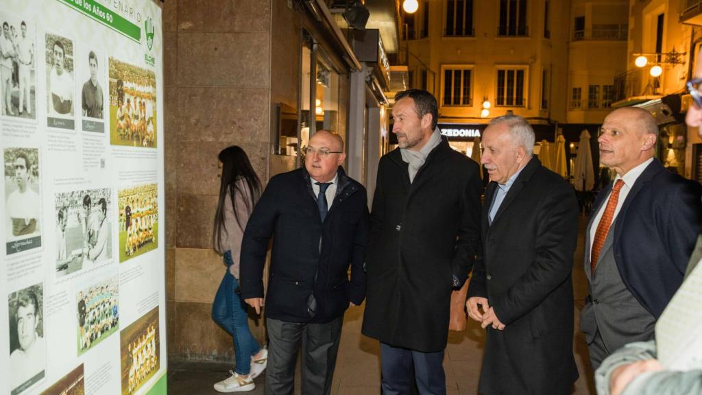 Carlos González en la presentación de este martes en las calles de Elche.