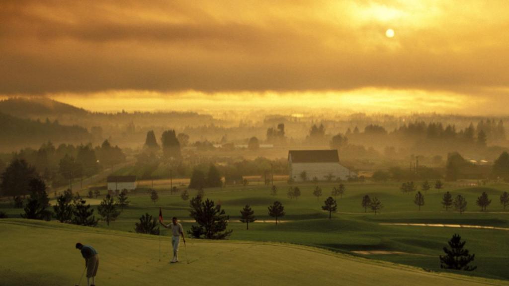 Golf al atardecer.