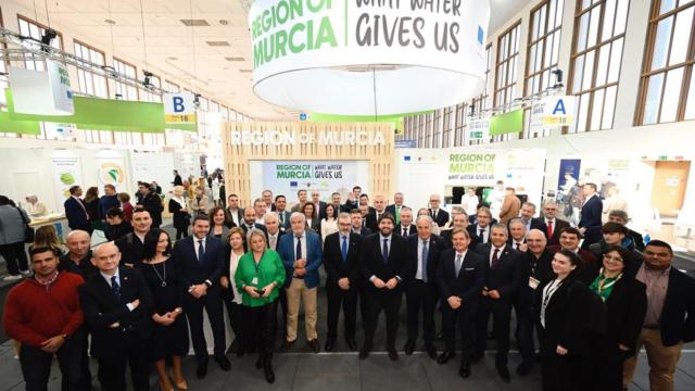 El presidente de la Región de Murcia, Fernando López Miras, este miércoles, en la  inauguración del pabellón de la Región de Murcia en la feria hortofrutícola Fruit Logística de Berlín..