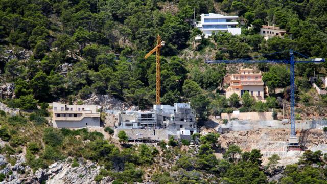 Nuevas construcciones en el Puerto de Pollensa, al norte de Mallorca.