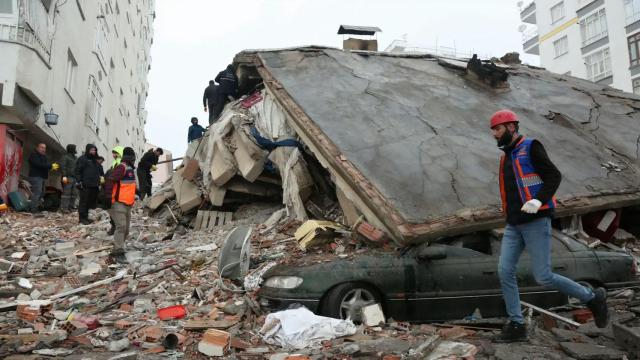 A Coruña se vuelca con Turquía recogiendo material y alimentos: ¿Dónde y cómo colaborar?