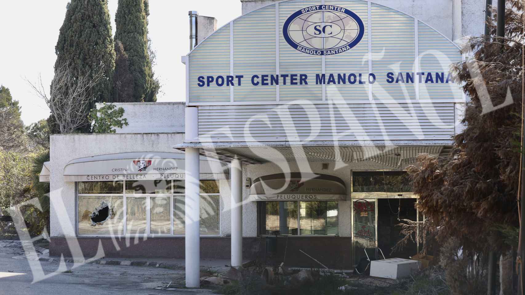 Imagen actual de la fachada y entrada principal del club de tenis de Manolo Santana, en Boadilla del Monte.