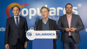 El Comité Electoral del PP de Salamanca. En la imagen, Gonzalo Robles, presidente; García Carbayo, presidente de la Gestora, y David Mingo, secretario ejecutivo