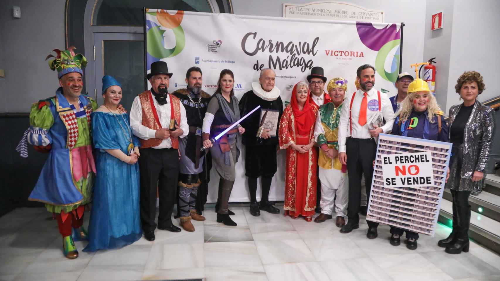Algunos representantes políticos y de la Fundación del Carnaval de Málaga.