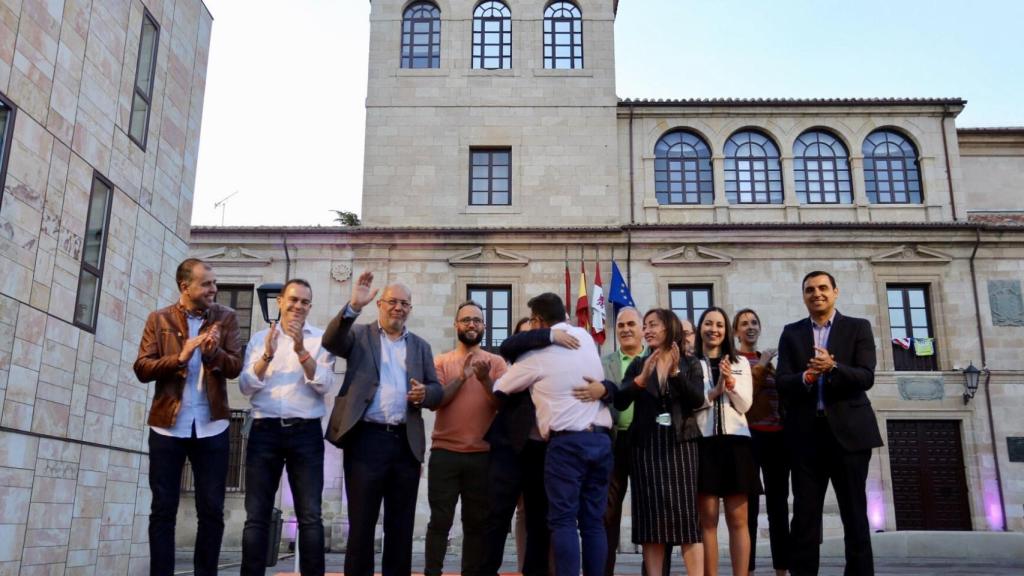 Francisco Igea, durante la campaña electoral en Zamora en 2019 junto a Francisco Requejo