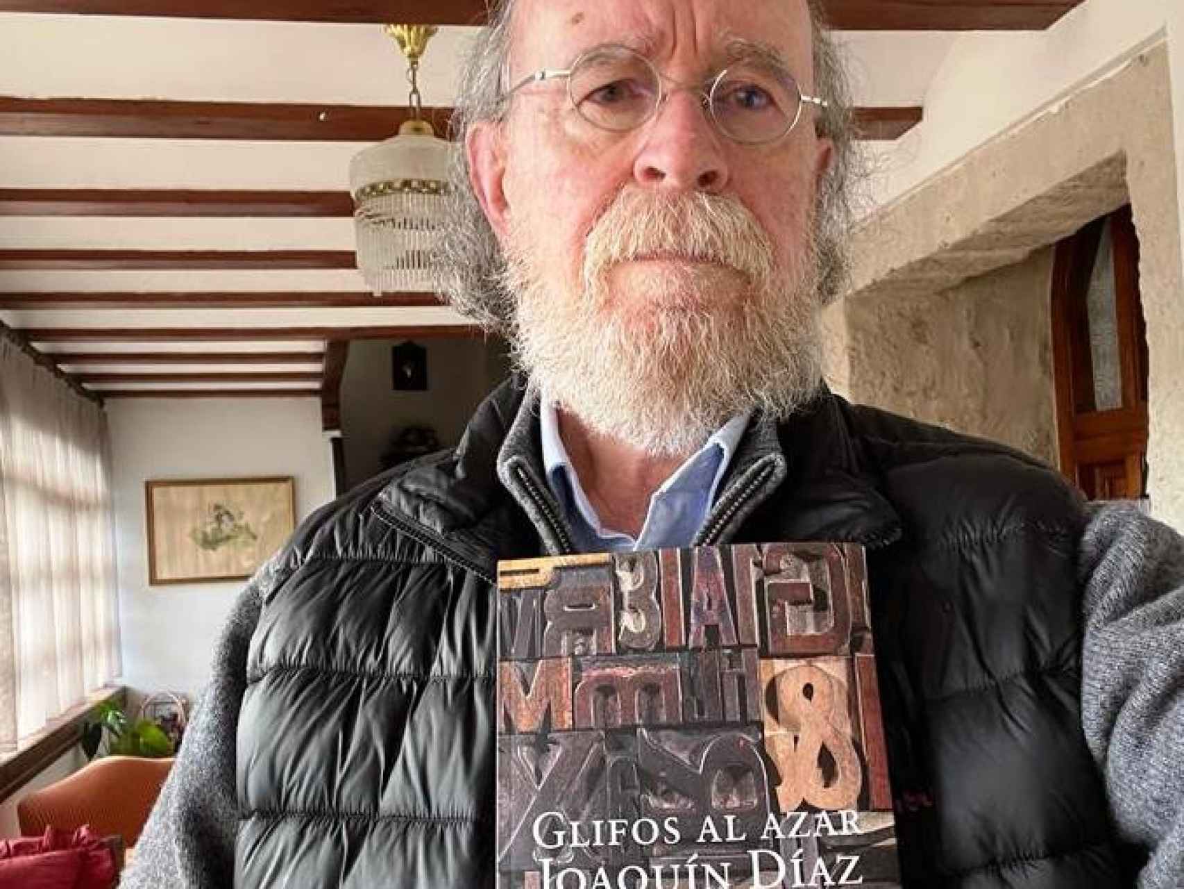 Joaquín Díaz presenta su libro 'Glifos al azar'
