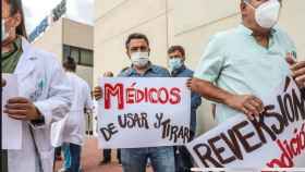 Protestas de los médicos del Departamento y el Hospital de Torrevieja previas a la reversión.