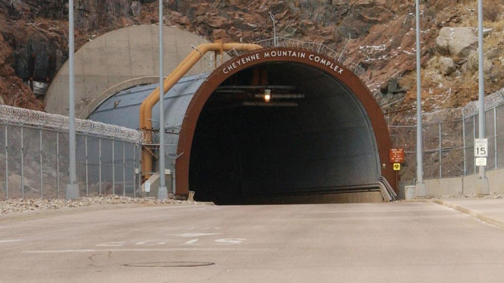 Entrada al antiguo cuartel general del NORAD, en la montaña Cheyenne