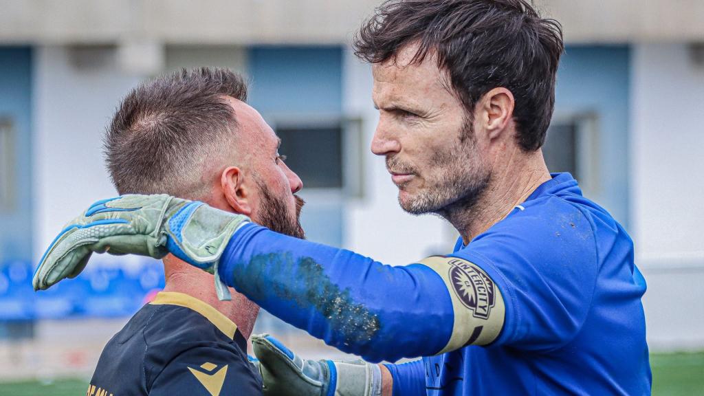 Despido de Çolac en el entrenamiento, este lunes.