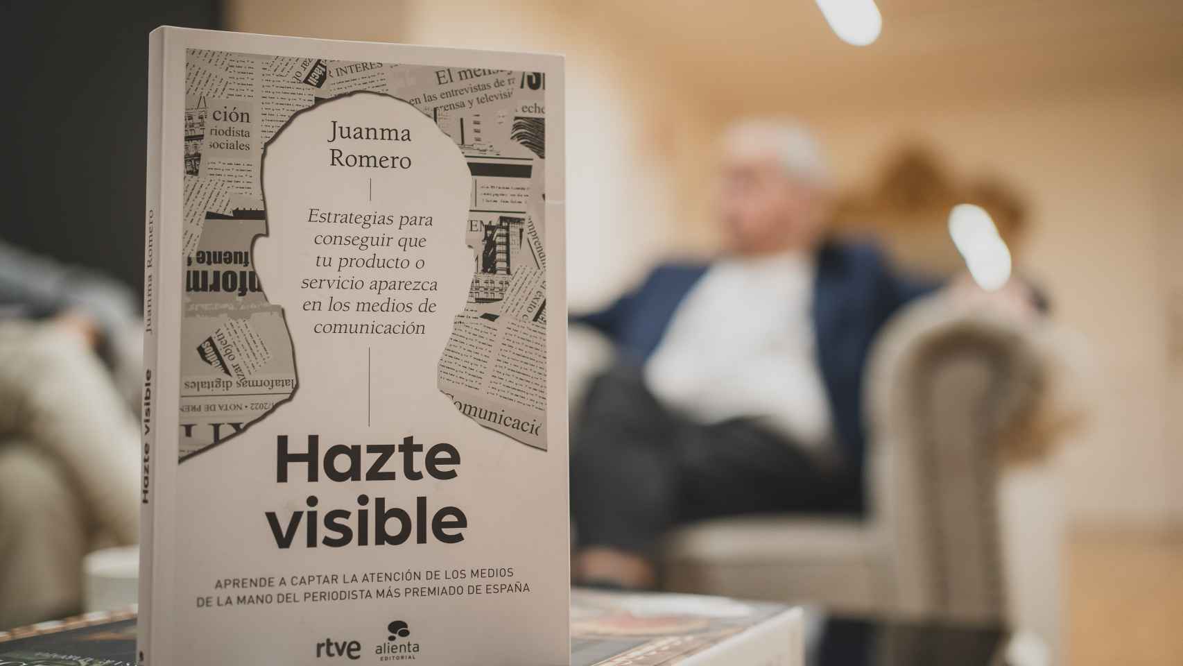 El libro Hazte Visible (Alienta Editorial, 2023) sale a la venta hoy.