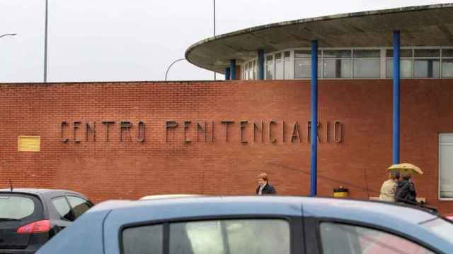 Fachada del centro penitenciario de Teixeiro (A Coruña).