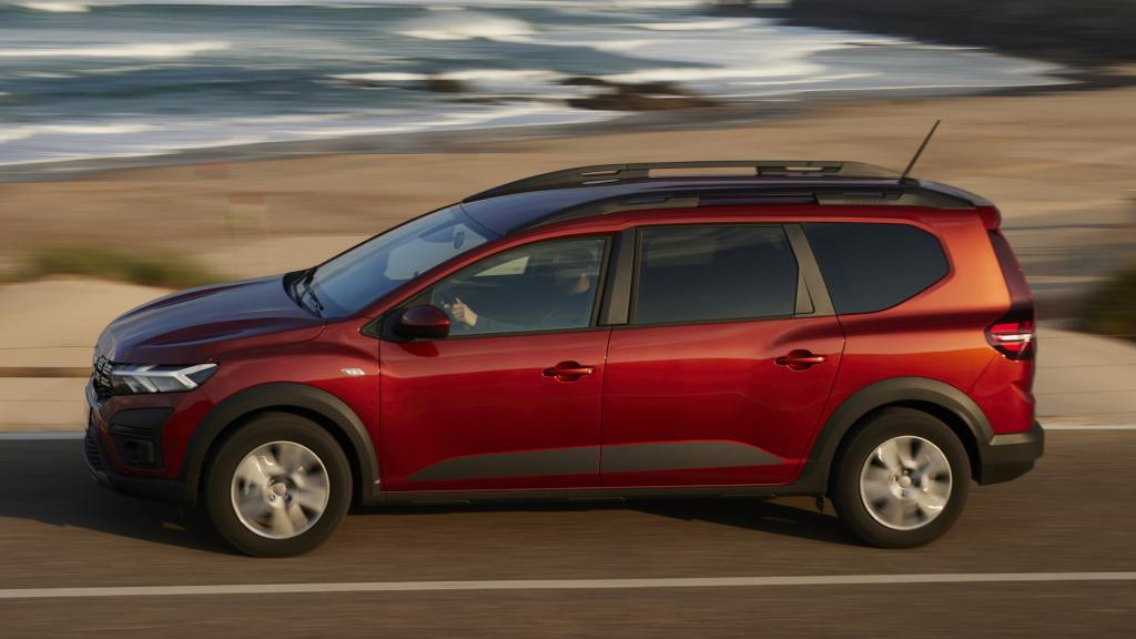 El Dacia Jogger mide 4,54 metros de largo.