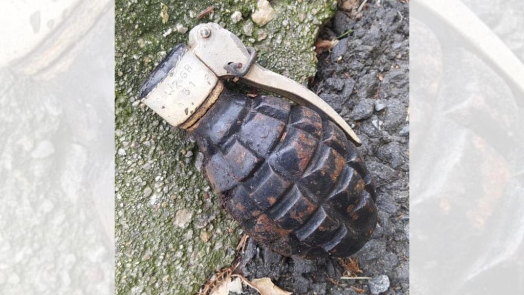 La granada encontrada en el municipio de Cambre.
