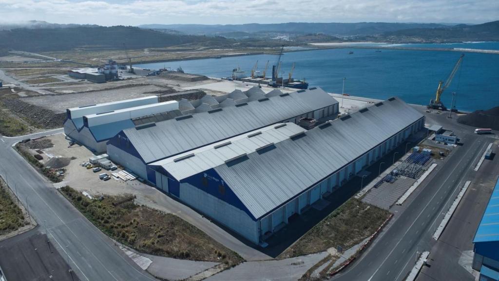 El puerto exterior de A Coruña se reordena para acoger las plantas de eólica marina