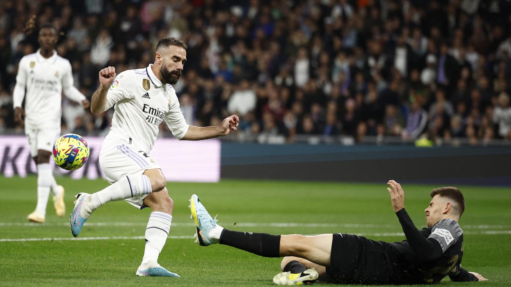 Carvajal, en una acción ante el Elche.