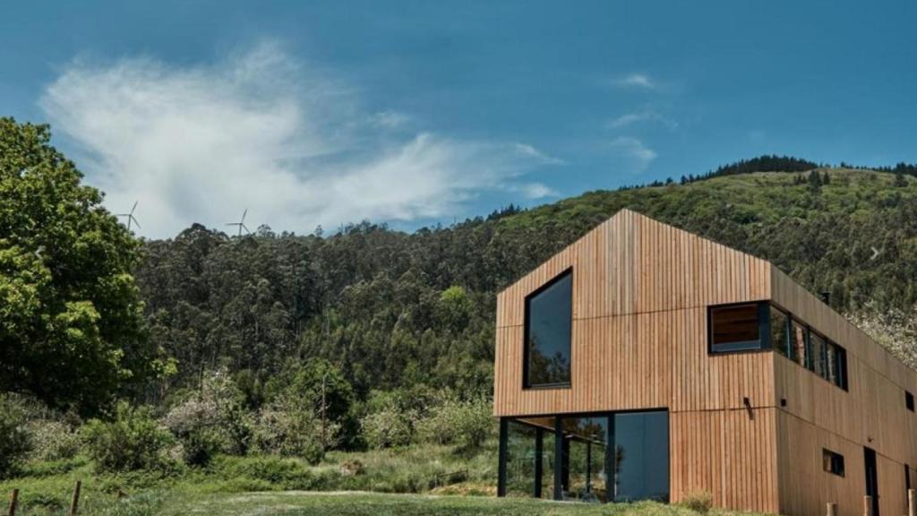 Vivienda en Ortigueira, diseñada por el arquitecto Daniel J. Prieto López