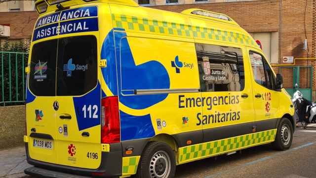 Imagen de una ambulancia del Sacyl