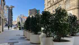 Jardineras preparads para ser instaladas en la Puerta del Sol.