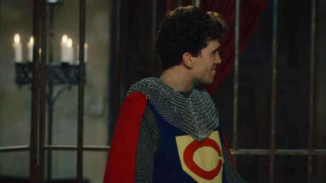 Jaime Lorente como Ángel Cristo durante el rodaje de 'El Cid Cabreador'