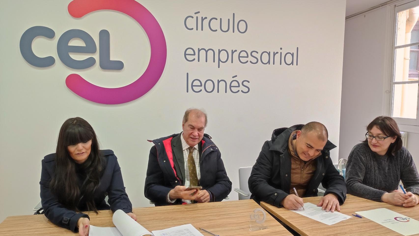 Los miembros de la Junta Electoral reunidos en la sede del Círculo Empresarial Leonés.