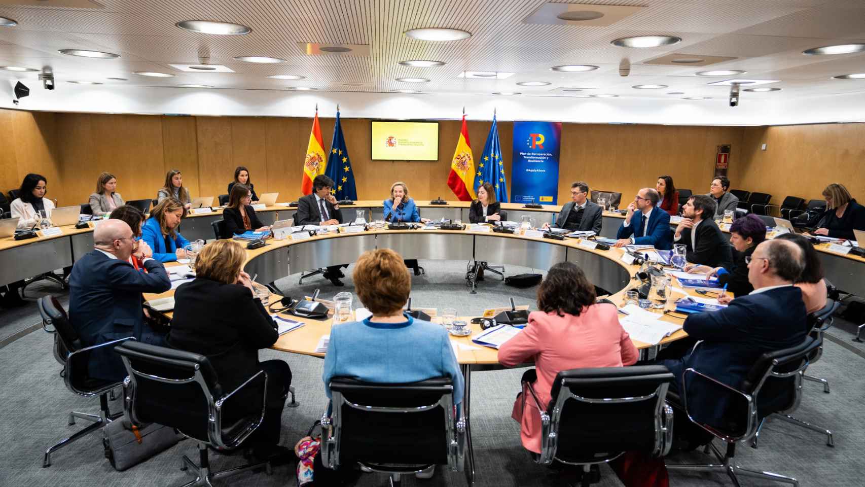 Nadia Calviño reunida con la Comisión de Control Presupuestario del Parlamento Europeo, en la sede del Ministerio de Economía.