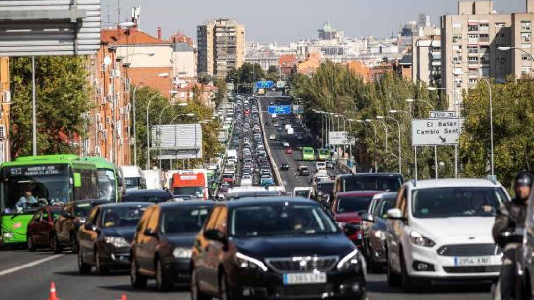 Atasco en una carretera de Madrid.