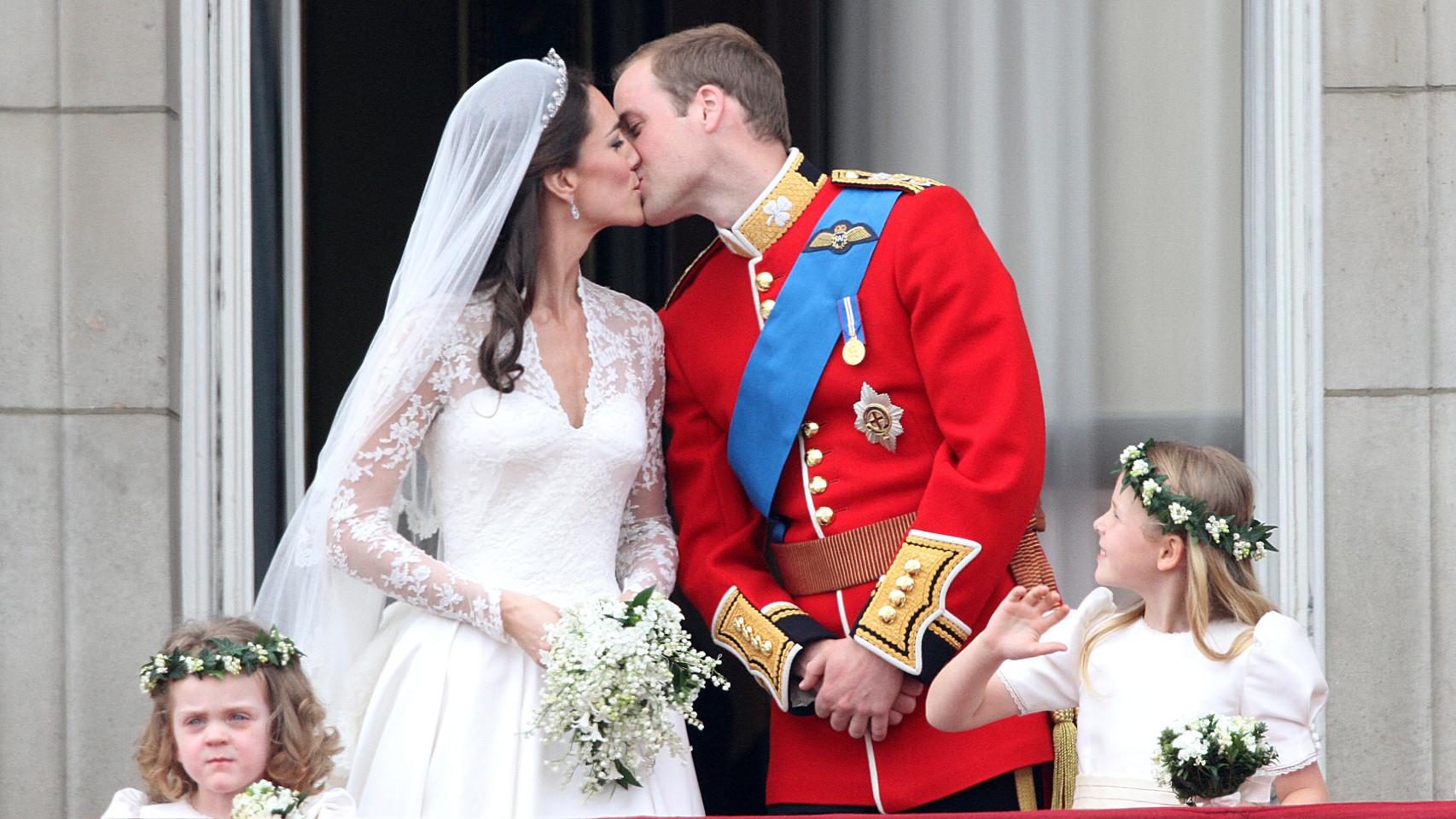 Los príncipes de Gales, entonces duques de Cambridge, en el día de su boda.