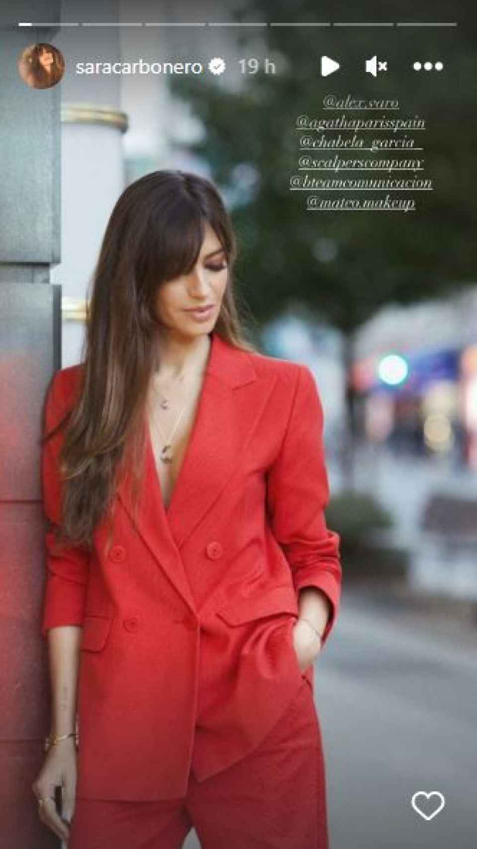 Sara Carbonero en una imagen de sus redes sociales con traje de Scalpers.