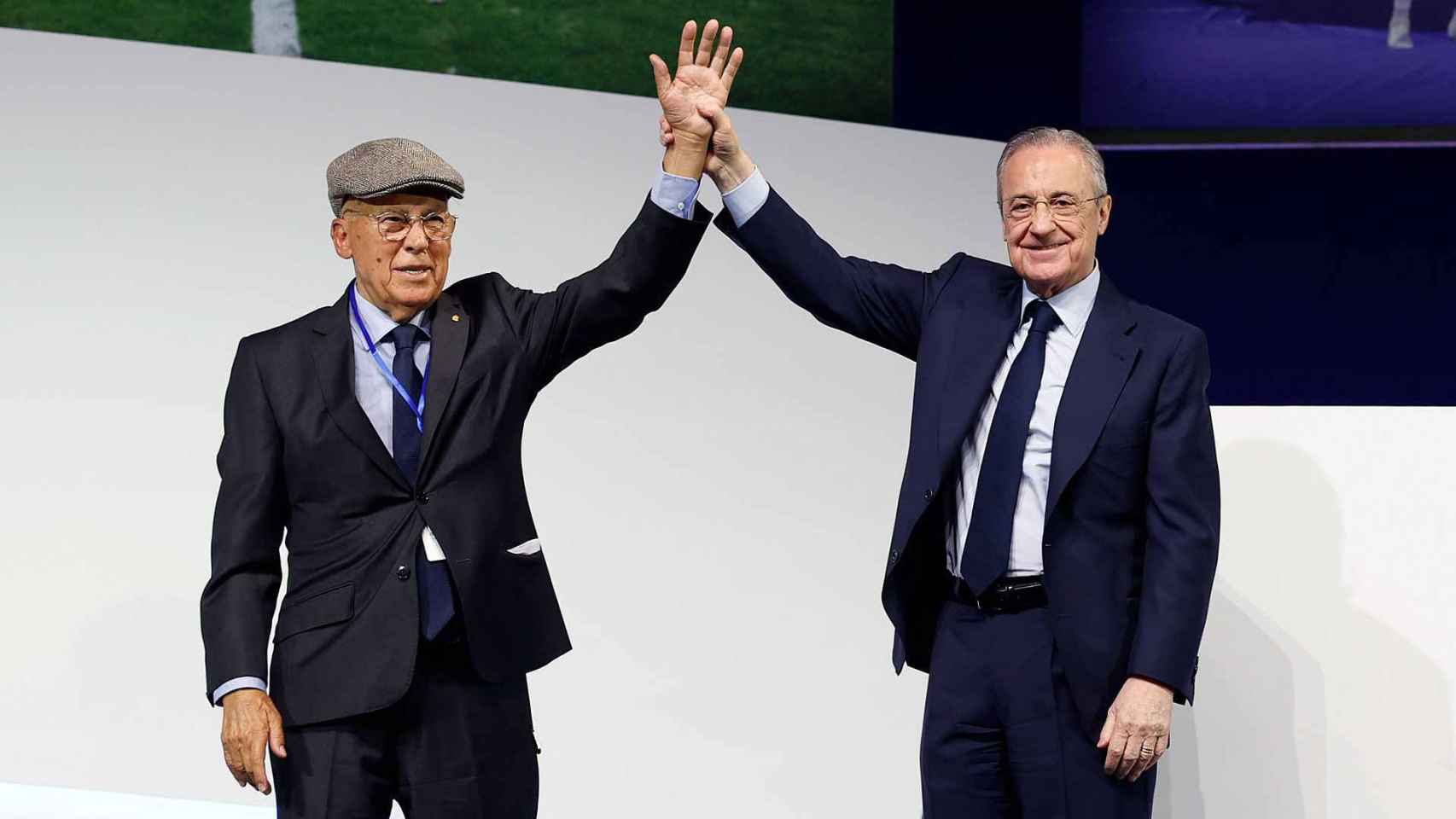 Amancio Amaro, leyenda del Real Madrid, junto a Florentino Pérez