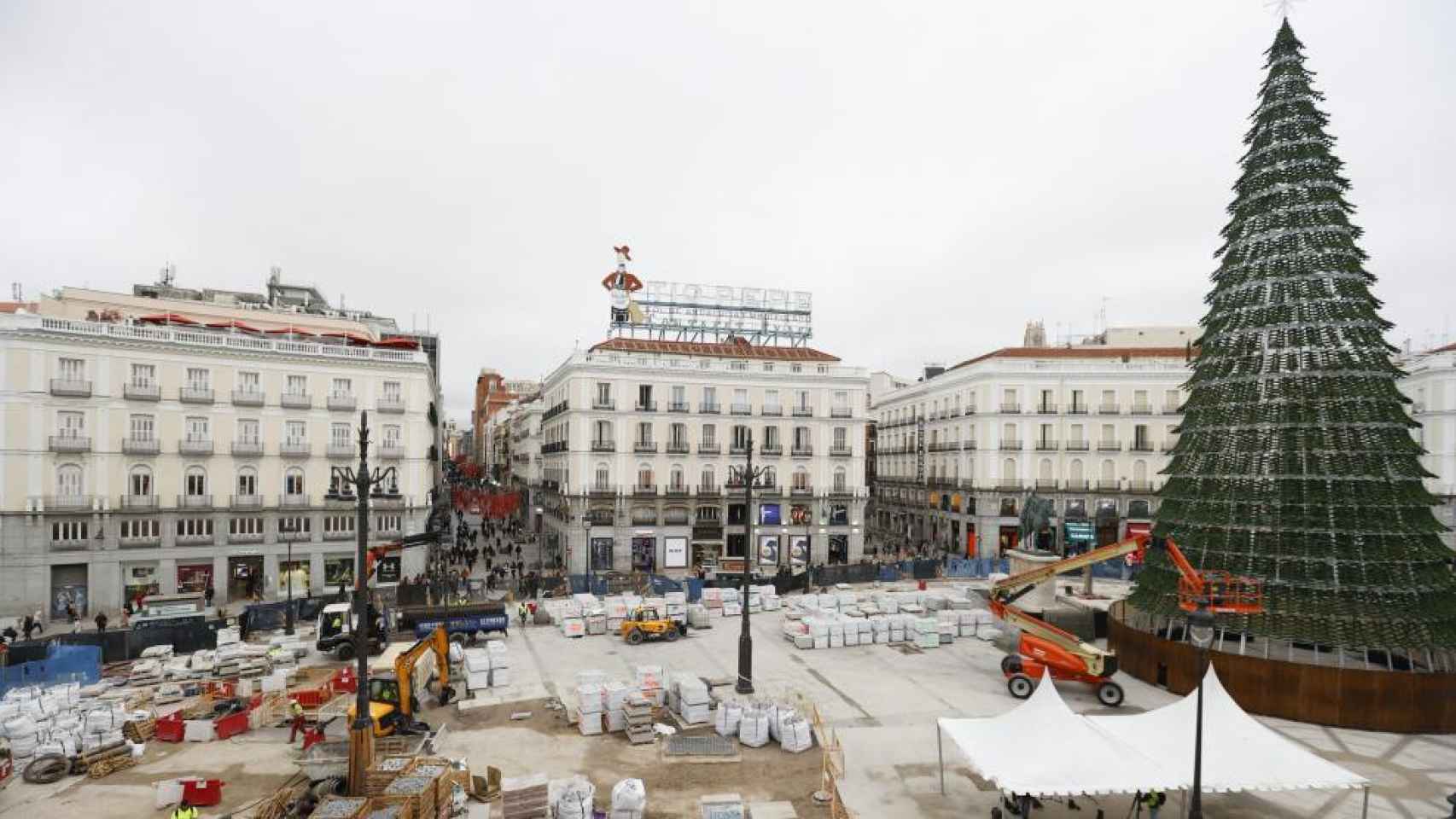 Estado de las obras en la Puerta del Sol, el pasado mes de diciembre.