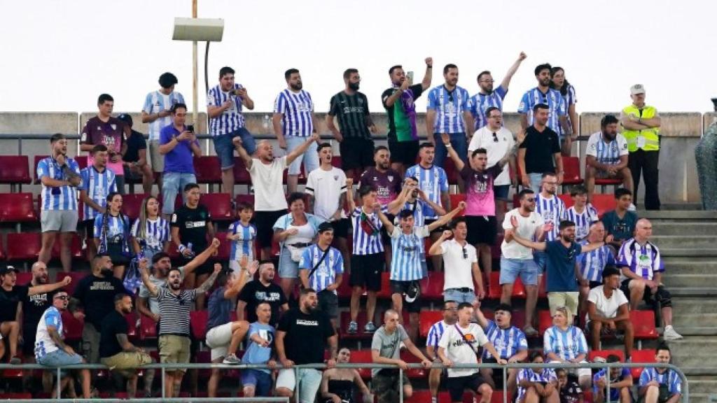 La afición del Málaga CF en un amistoso de este verano contra el Granada en Los Cármenes