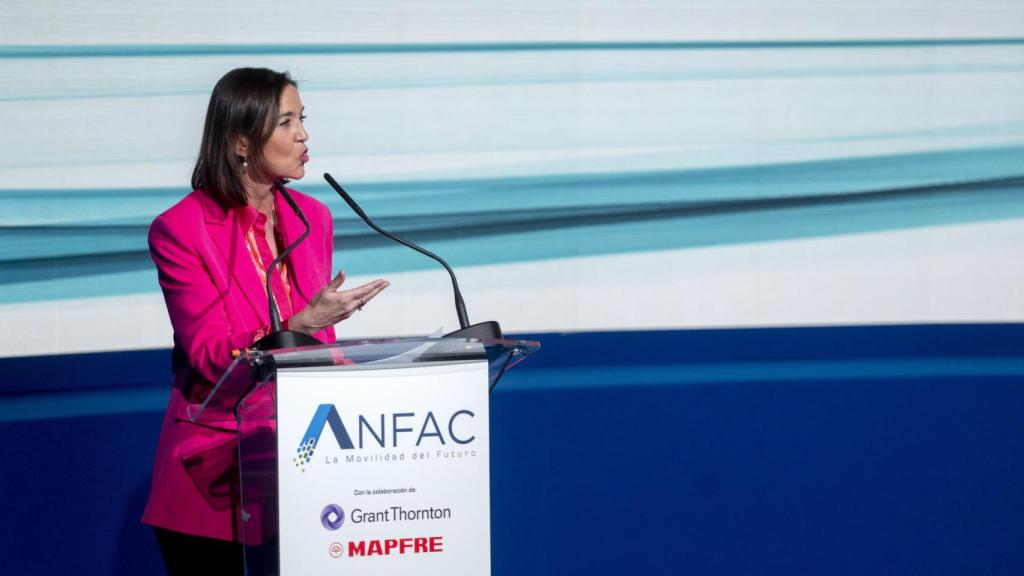 La ministra de Industria, Comercio y Turismo, Reyes Maroto, interviene durante la tercera edición del Foro Anfac.