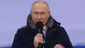 Putin durante su discurso por el Día de la Patria en el Estadio de Luzhniki.