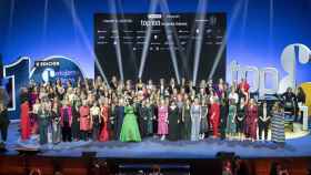 Las mujeres del Top 100 Mujeres Líderes en España, al final de la gala celebrada en el Teatro Real.