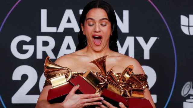Rosalía fue una de las grandes triunfadores de los Grammy Latinos 2022. Foto: Reuters