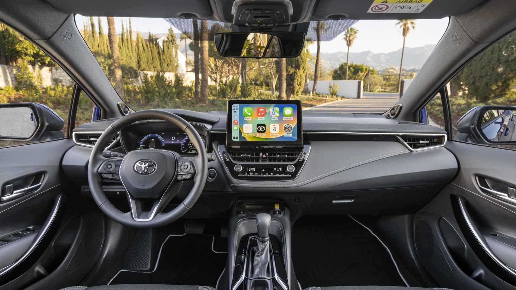 El Toyota Corolla ahora cuenta con pantallas más grandes en el interior.