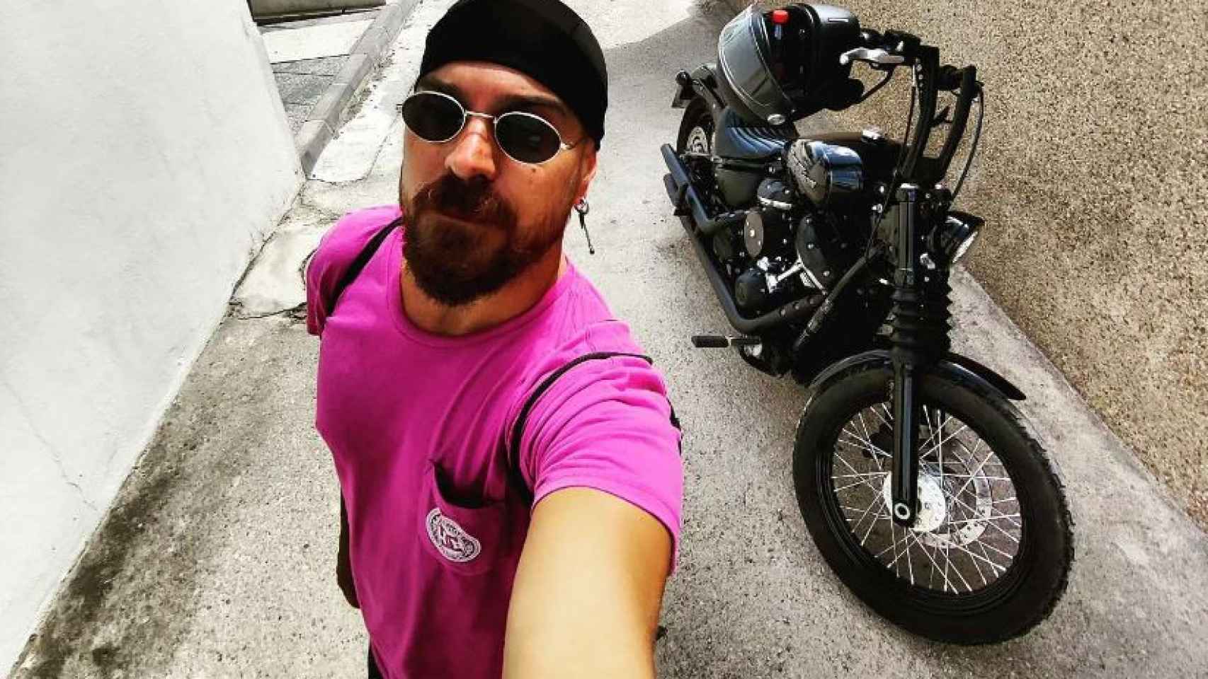 Miguel Gálvez con su Harley Davidson