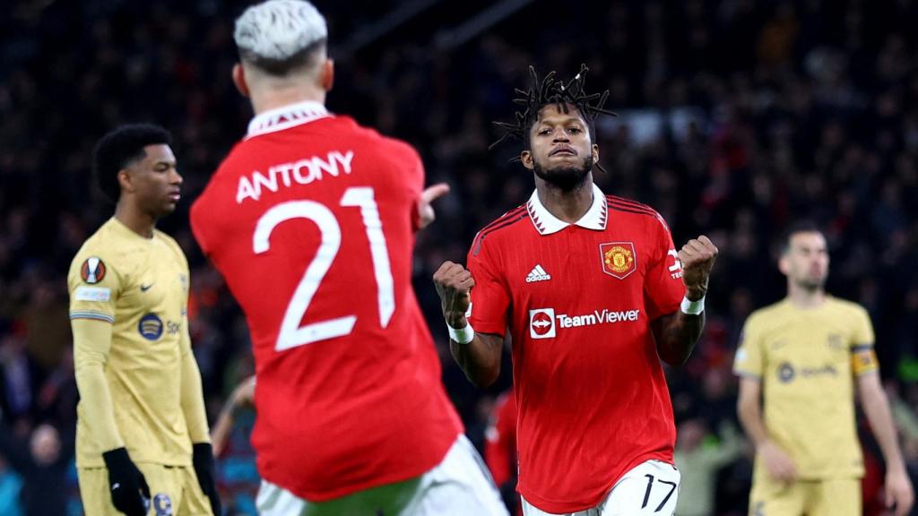 Fred y Antony celebran el gol.