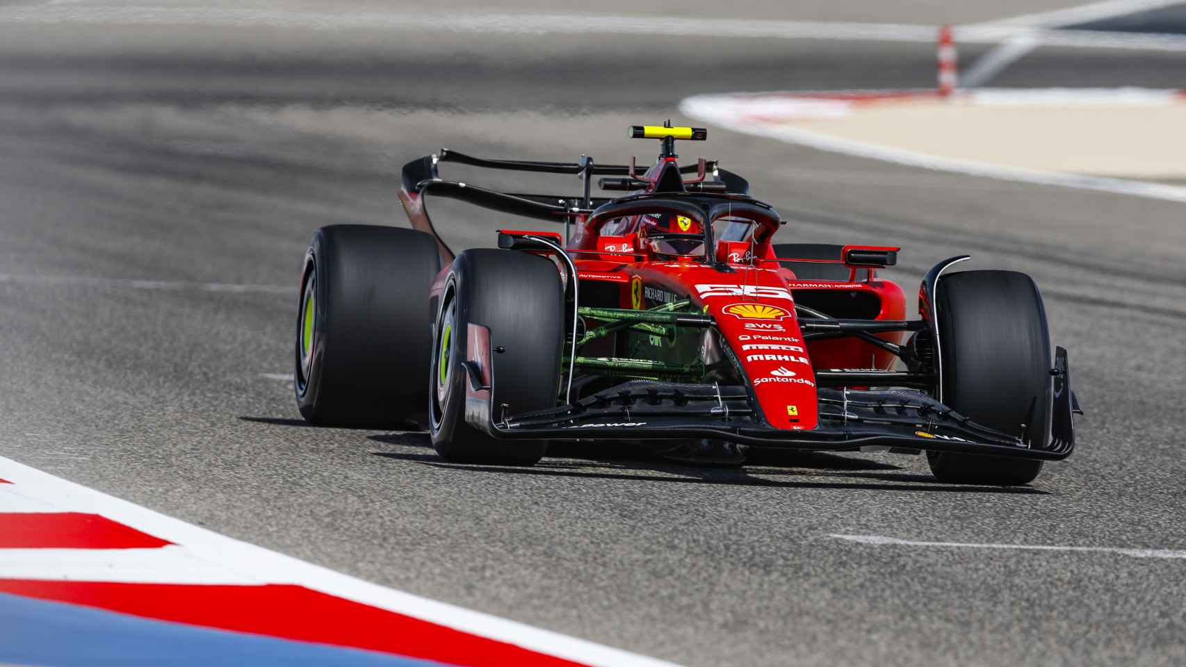 Carlos Sainz durante la pretemporada 2023 de Fórmula 1 en Bahréin