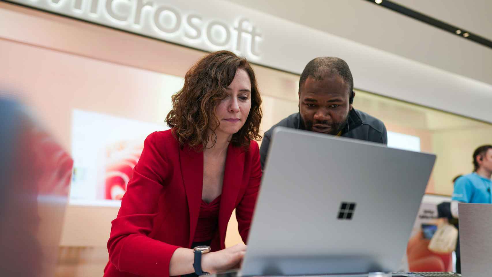 Isabel Díaz Ayuso, en la sede de Microsoft en Londres.